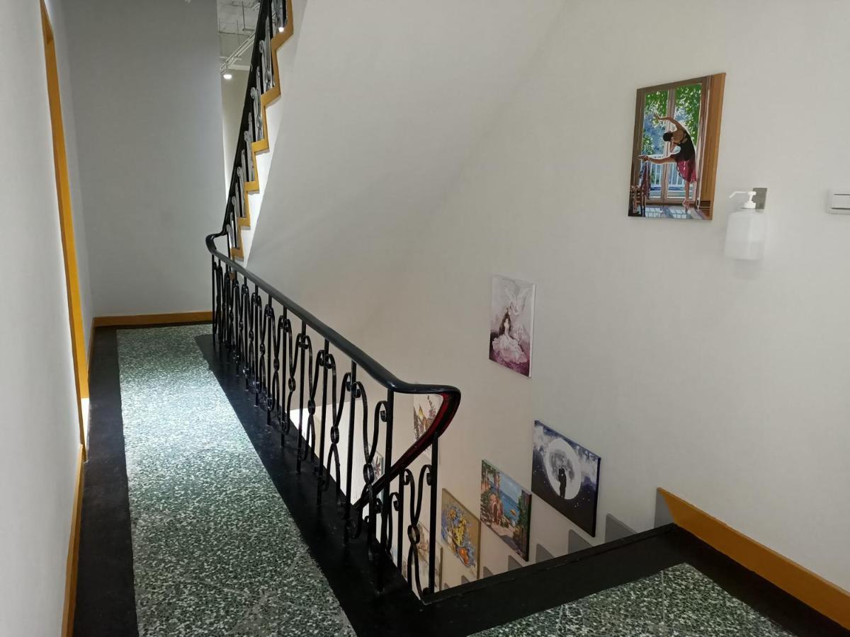 Swf淡水新五福旅館 Sinwufu Hotel מראה חיצוני תמונה