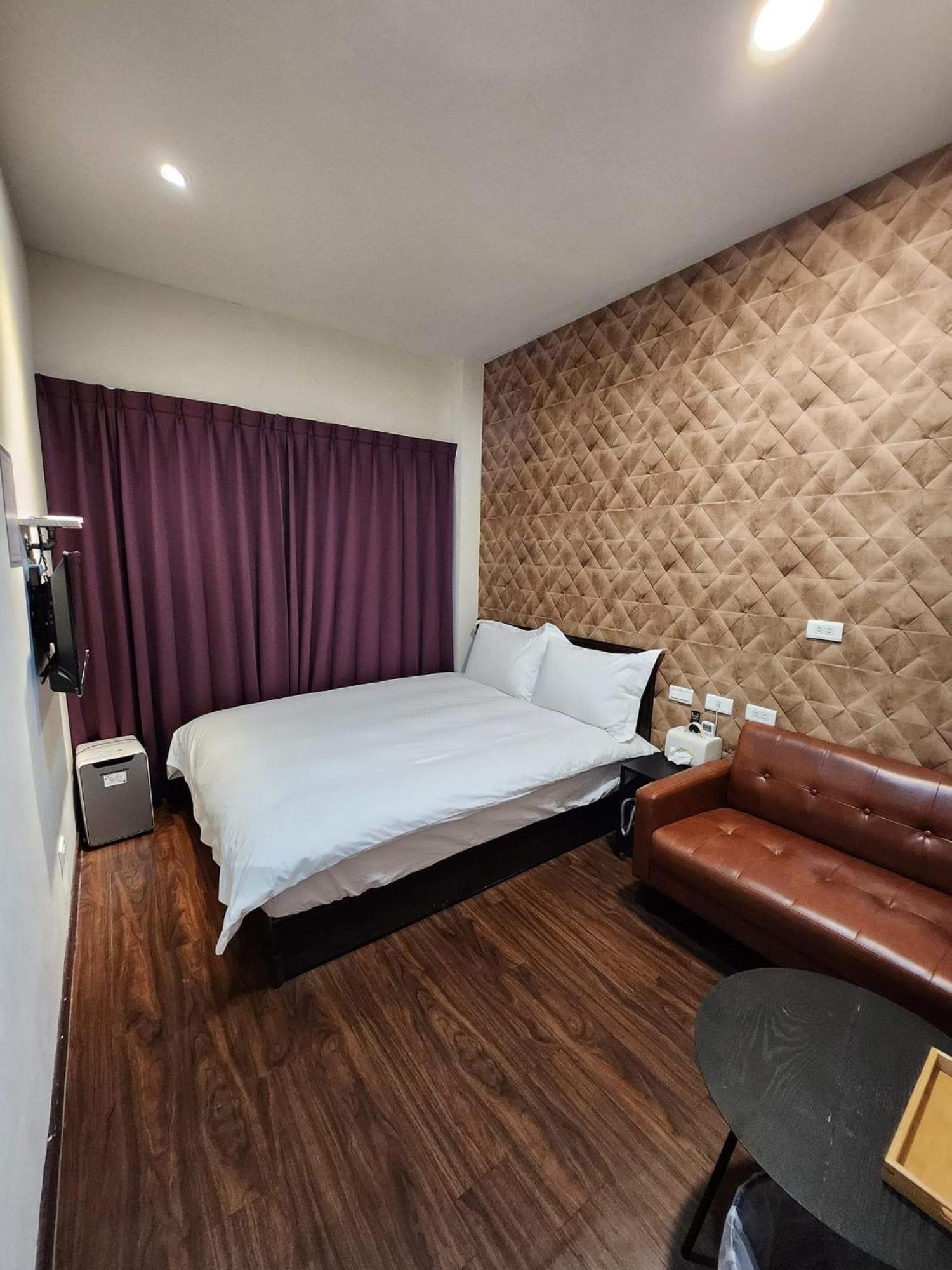Swf淡水新五福旅館 Sinwufu Hotel מראה חיצוני תמונה