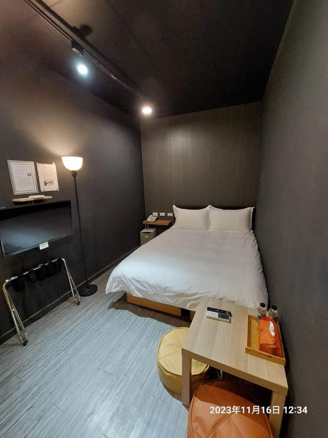 Swf淡水新五福旅館 Sinwufu Hotel מראה חיצוני תמונה