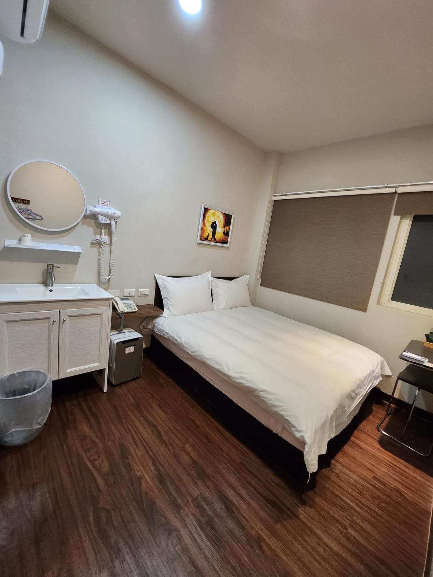 Swf淡水新五福旅館 Sinwufu Hotel מראה חיצוני תמונה