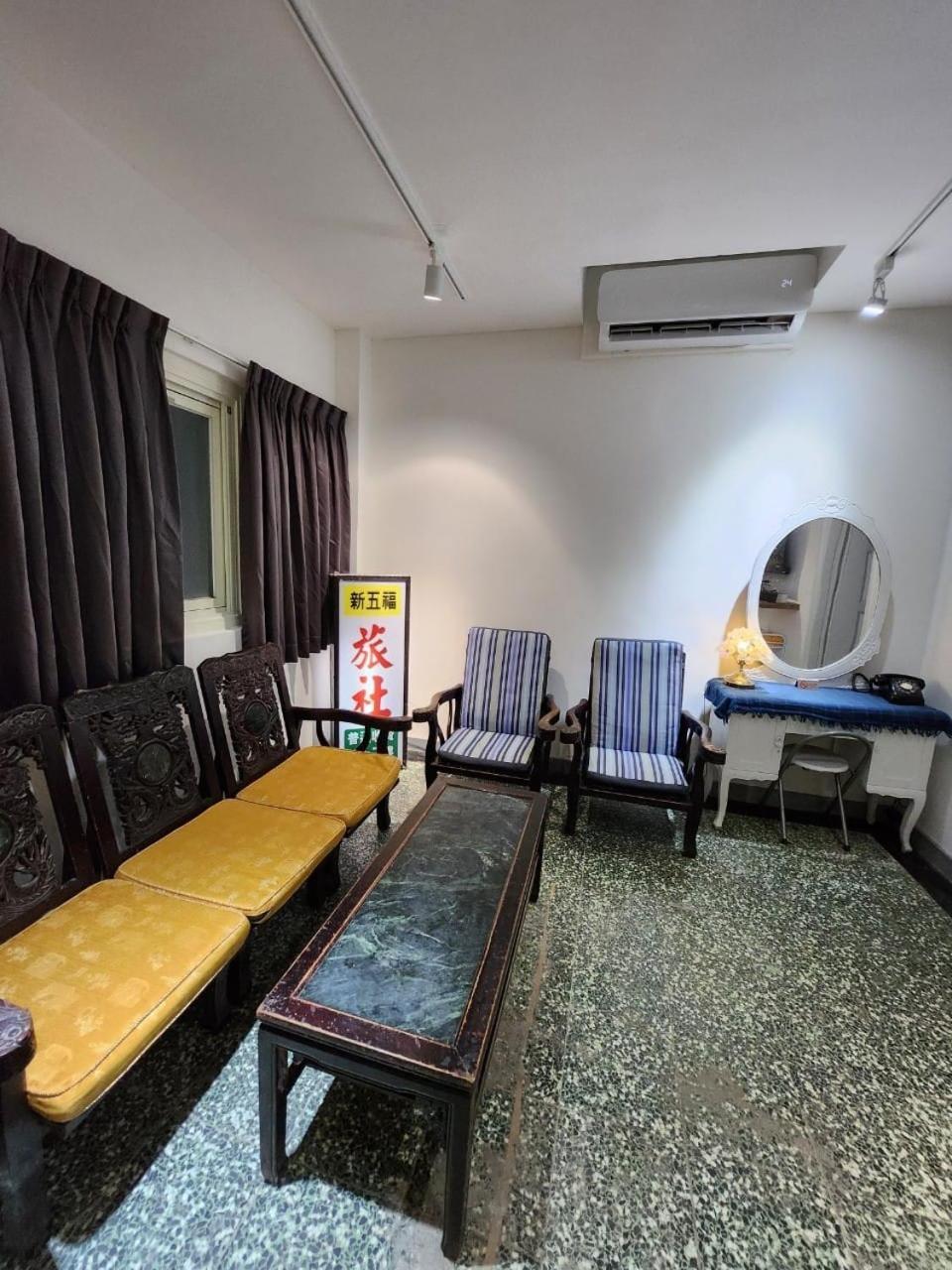 Swf淡水新五福旅館 Sinwufu Hotel מראה חיצוני תמונה